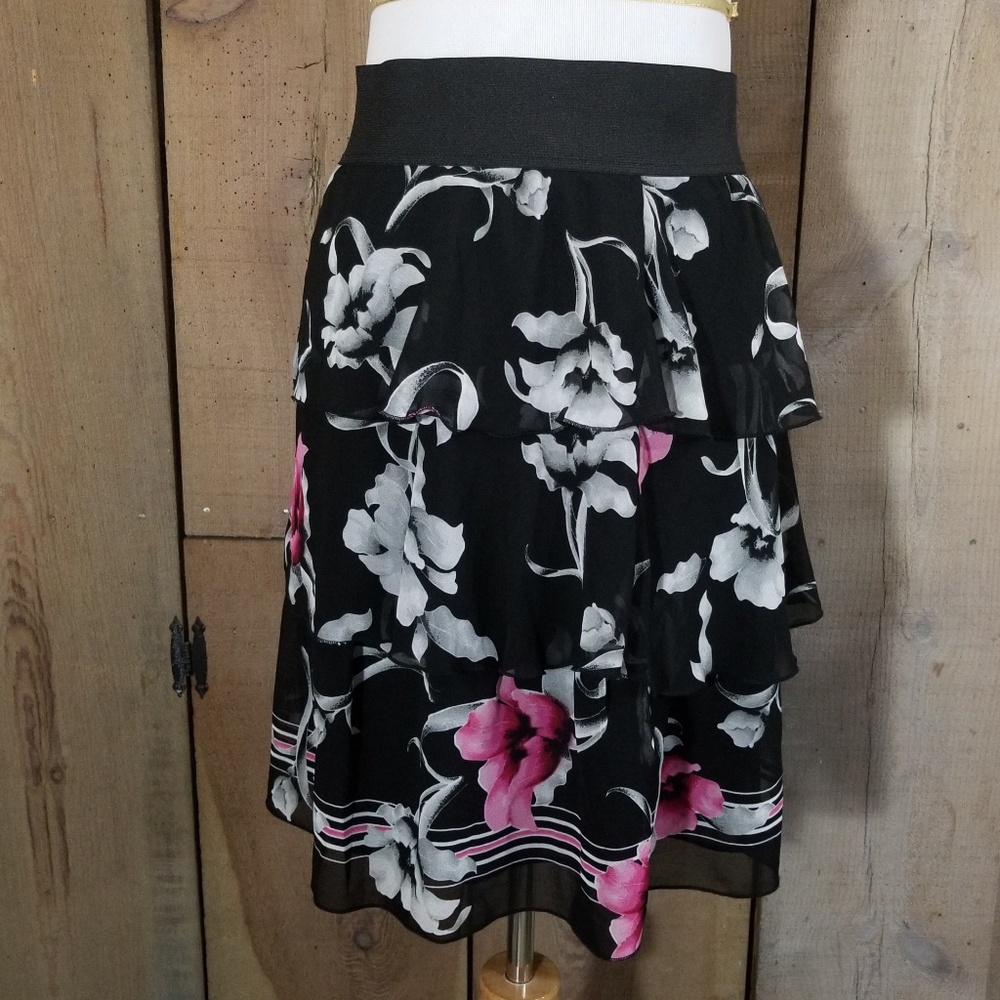 WHBM Floral Tiered Ruffle Knee Length Skirt